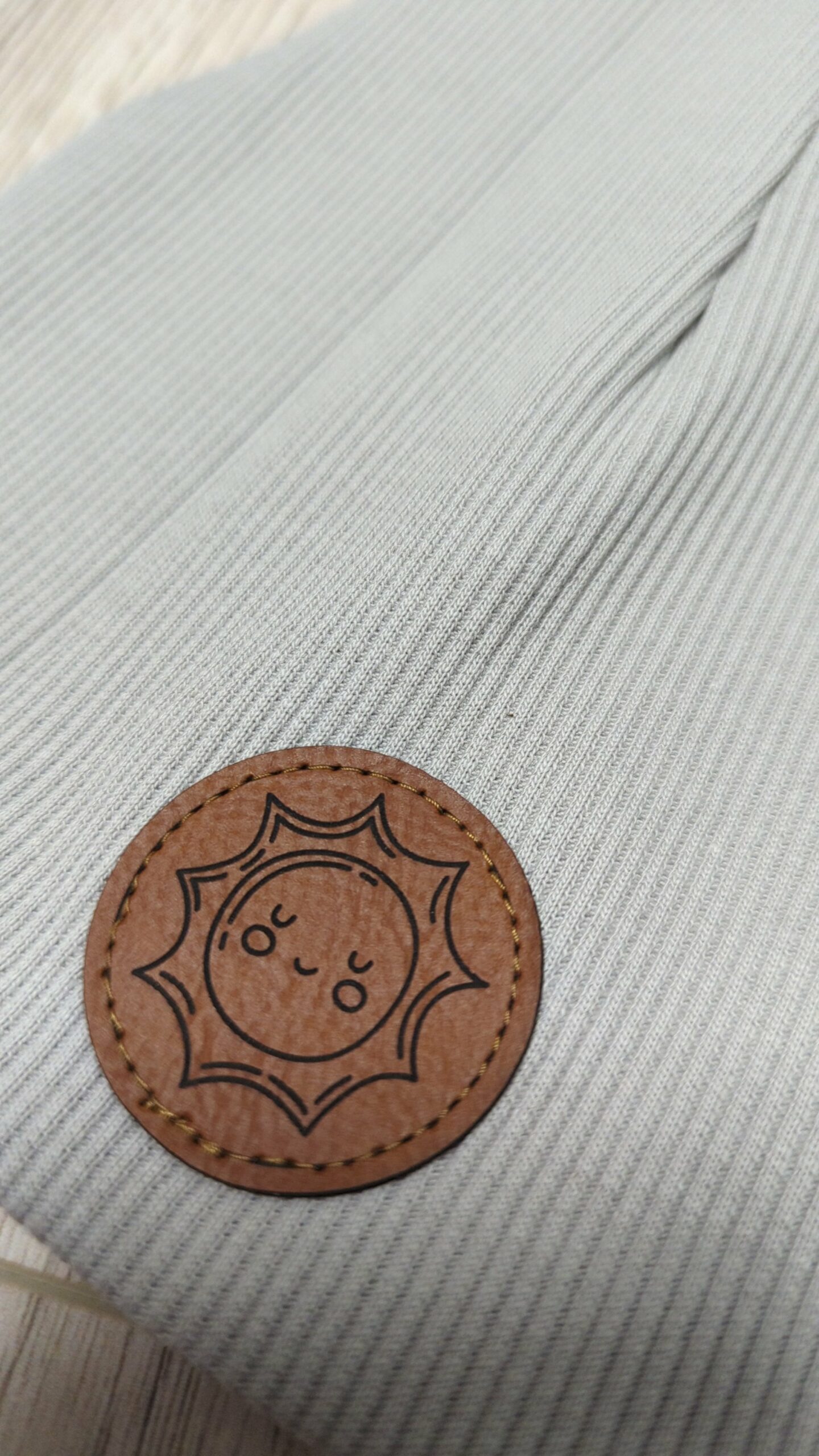 Ripp-Beanie 6-9 Monate (grau) – Bild 2