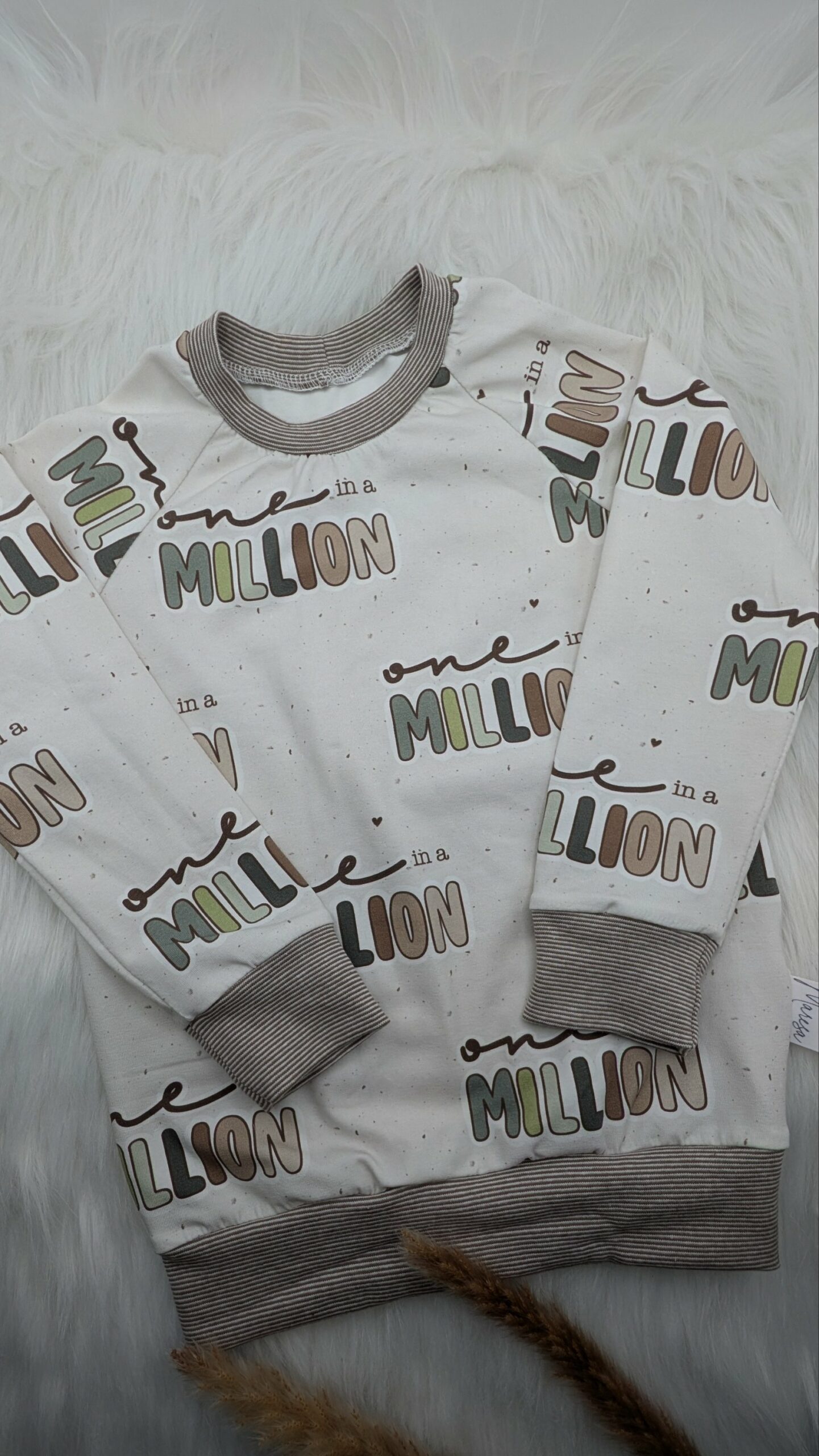 Pullover "one in a Million" 4-5 Jahre (Gr. 110) – Bild 2