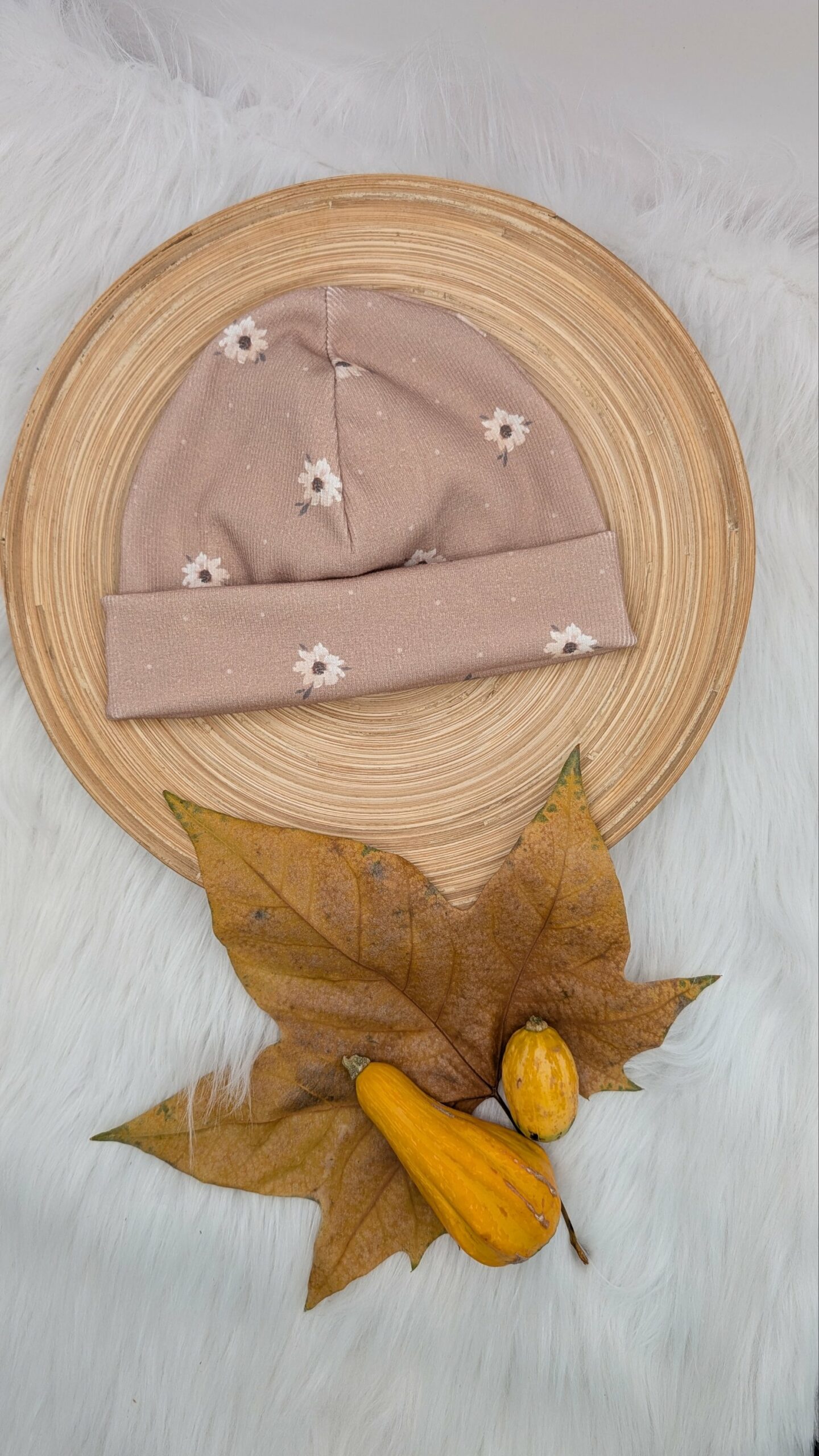 Ripp-Beanie Blume weiß KU 54 cm