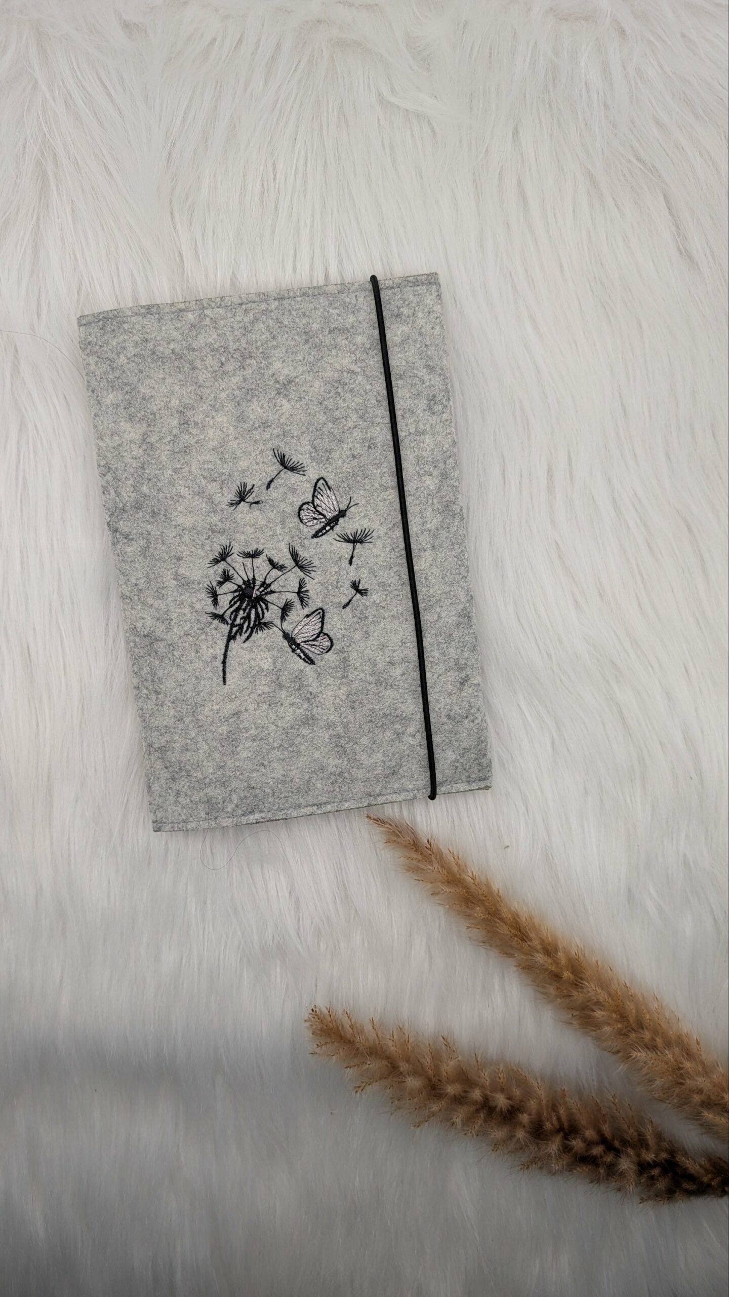 U-Heft Hülle Filz Pusteblume