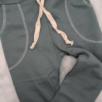 Mitwachshose Grün Waffel-Optik Gr. 110