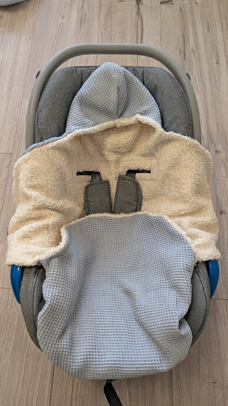 Bio Einschlagdecke für Auto-Babyschale konfigurierbar – Bild 3