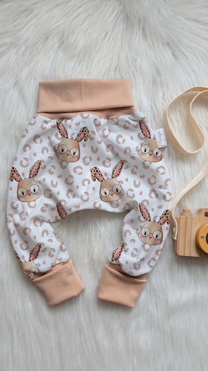 Mitwachshose Hase mit Leo - Größe wählbar